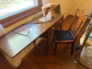 Singer 401A Sewing Machine in Cabinet with Chair & Accessories