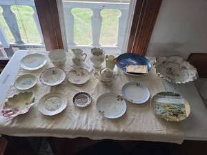 Vintage Mixed Porcelain China Plates Bowls Creamer Vase Decor Lot