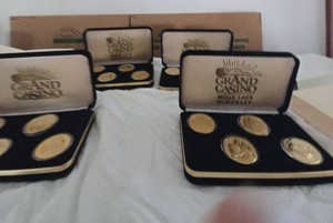 Set of 4 Grand Casino Mille Lacs Hinckley Medallion Display Sets