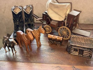 Western Decor Lot Cowboy Boots Covered Wagon Wood Horses Cabin