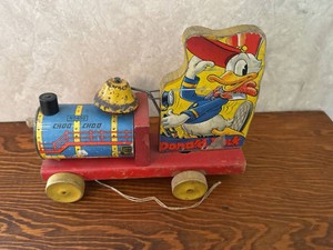 Vintage Fisher-Price Donald Duck Wooden Pull Toy Train No. 450