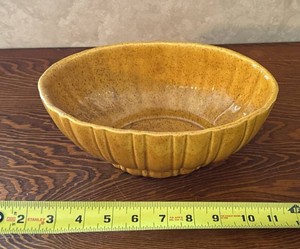 Haeger USA Art Pottery Oval Console Bowl Yellow Speckled Glaze