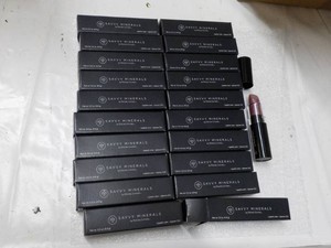 20 Savvy Minerals Lipstick Color Uptown Girl