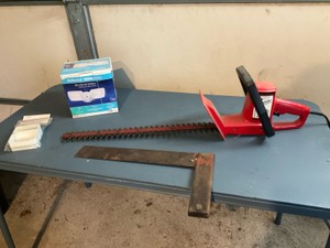 Hedgetrimmer and Household Items