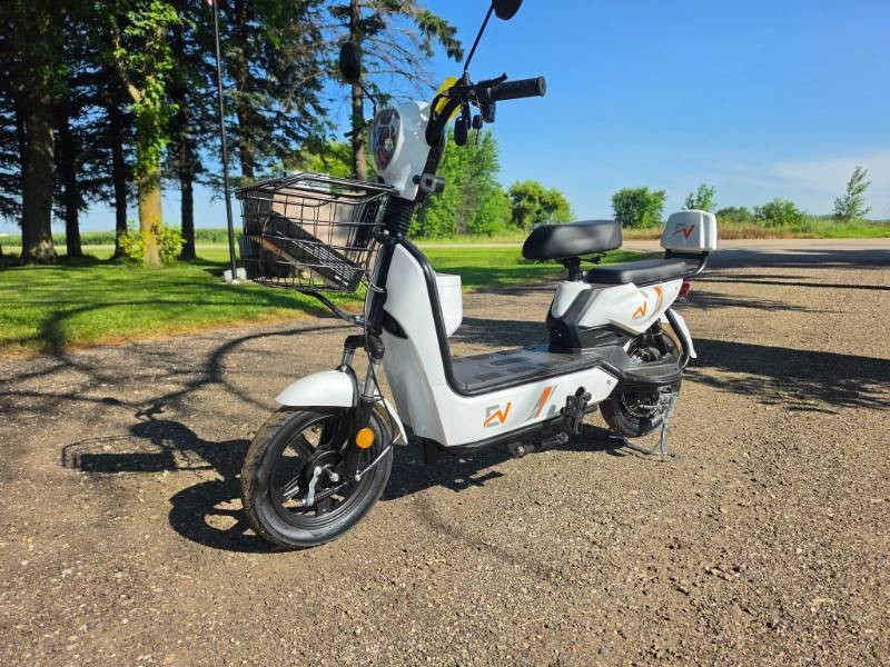 SDLANCH Two-Wheeled Electric Vehicle (EV)