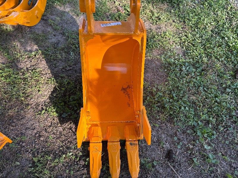 FUTURE CAT305 Excavator Bucket, 12 Inch (FT-BK)