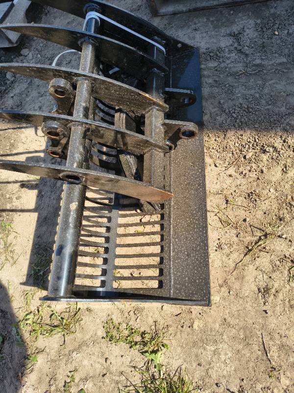 FUTURE Qty(3)Excavator Attachments