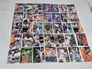 Lot of 35 Fleer ��95 Baseball Cards Featuring Various Players Like Schilling, David Justice, Jose Canseco, Paul Molitor, Roger Clemens and More