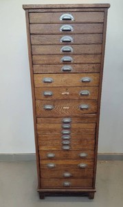 Vintage Solid Oak 16 Drawer Architect/Printer/Tool Cabinet