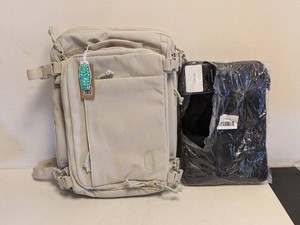 NEW BAGSMART BACKPACK 2PC. CREAMBLACK