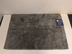 NEW PURELY INDULGENT EGYPTIAN BATH RUG 24IN X 36IN
