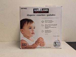 NEW KIRKLAND SIGNATURE DIAPERS SIZE 3