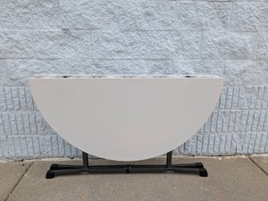 LIFETIME ROUND FOLDING PICNIC TABLE GRAY