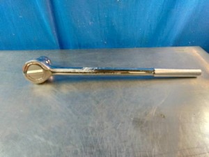 Jet  CHROME VANADIUM 67390 34-inch drive reversible ratchet and a 1 18 Socket