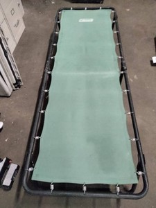 Folding camping cot