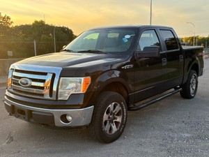 2011 Ford F-150 XLT  5.0 V8  4X4  ( NO RESERVE)
