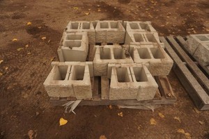 Chicopee Masonary Decorative Interlocking Retaining Wall Block