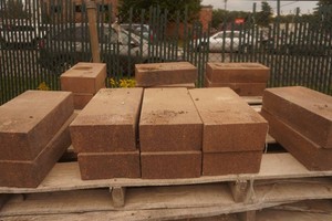 Pallet of Summit Stone Smooth Wall Block