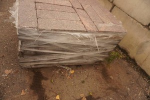 Full Pallet of Granite Paving Stones