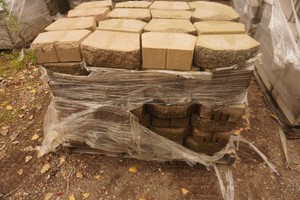 Full Pallet of Anchor Tan Wall Block