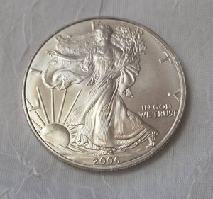 2006 Silver Eagle -UNC