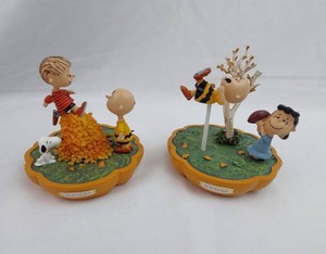 Peanuts Halloween Figurines - Its the Great Pumpkin Collection (Lot of 2)
