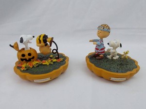 Peanuts Halloween Figurines - Its the Great Pumpkin Collection (Lot of 2)