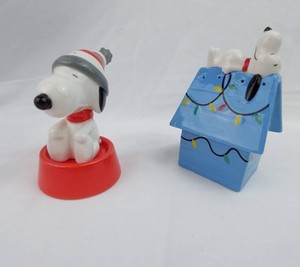 Salt & Pepper Shakers - Hallmark Peanuts Snoopy 2pc Set