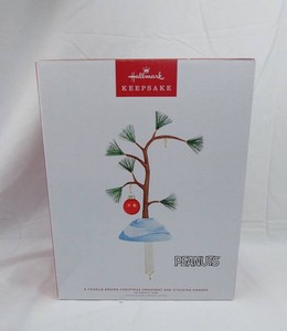Christmas Ornament & Stocking Hanger - Hallmark Keepsake Peanuts Charlie Brown