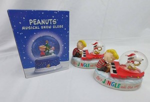 Christmas Snow Globes - Hallmark Peanuts Musical Piano & Character Set 3pc