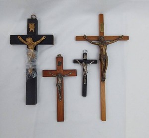 Crucifix Wall Crosses - Assorted Wooden Religious Decor (Lot of 4)