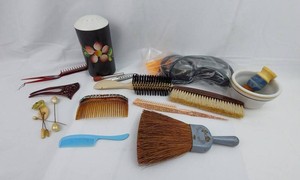 Hair Brushes, Combs & Styling Accessories - Mixed Lot