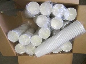 18 25 Count sleeves of paper food containers