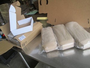 20 Serving boxes and 3 sleeves of food trays