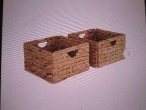 2 Woven storage baskets
