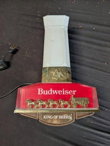 Budweiser King of Beers Wall-Mount Illuminated Sign Item No. 003-315