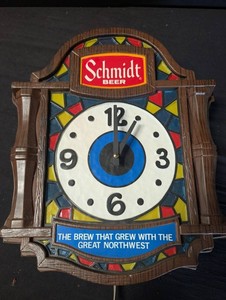Vintage Schmidt Beer Advertising Wall Clock
