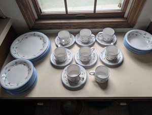 Savoir Vivre Portofino Blue Dinnerware Group