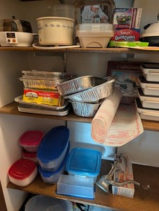 Mixed Lot Kitchen Appliances, Storage Containers & Food-Service Supplies