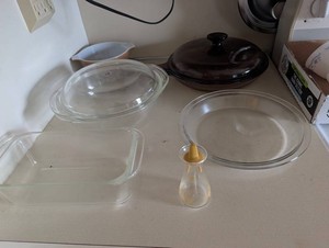 6-Piece Glass Cookware & Serving Pieces Mixed Lot