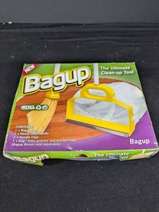 Bagup Clean-Up Tool With Handle, Clips & Bag