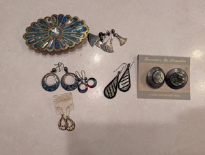 Mixed Lot Inlaid Brooch & Statement Earrings