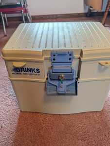 Brinks Home Security Lockbox With Key