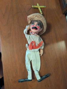 Marionette Puppet With Crossbar Control