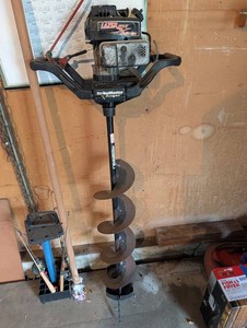 StrikeMaster Lazer Mag Xpress Gas Ice Auger