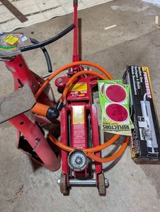 Mixed Lot Hydraulic Jack, Powerbuilt Suction Gun, Tester & Auto Accessories