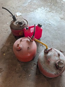 Mixed Lot 3 Metal Hand-Pump Sprayers & Red Fuel Container
