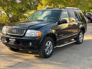 2005 FORD EXPLORER LIMITED 4x4  No Accidents Reported  3rd Row Seating (NO RESERVE)