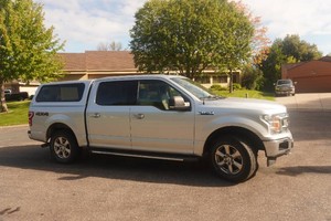 2019 Ford F-150 XLT 4 Door 4 x 4 Crew Cab Truck With Color Coordinated Topper
