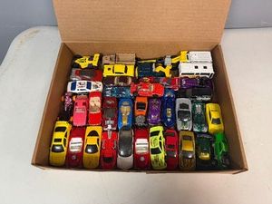 Hot Wheels Die Cast Cars (Qty 37)